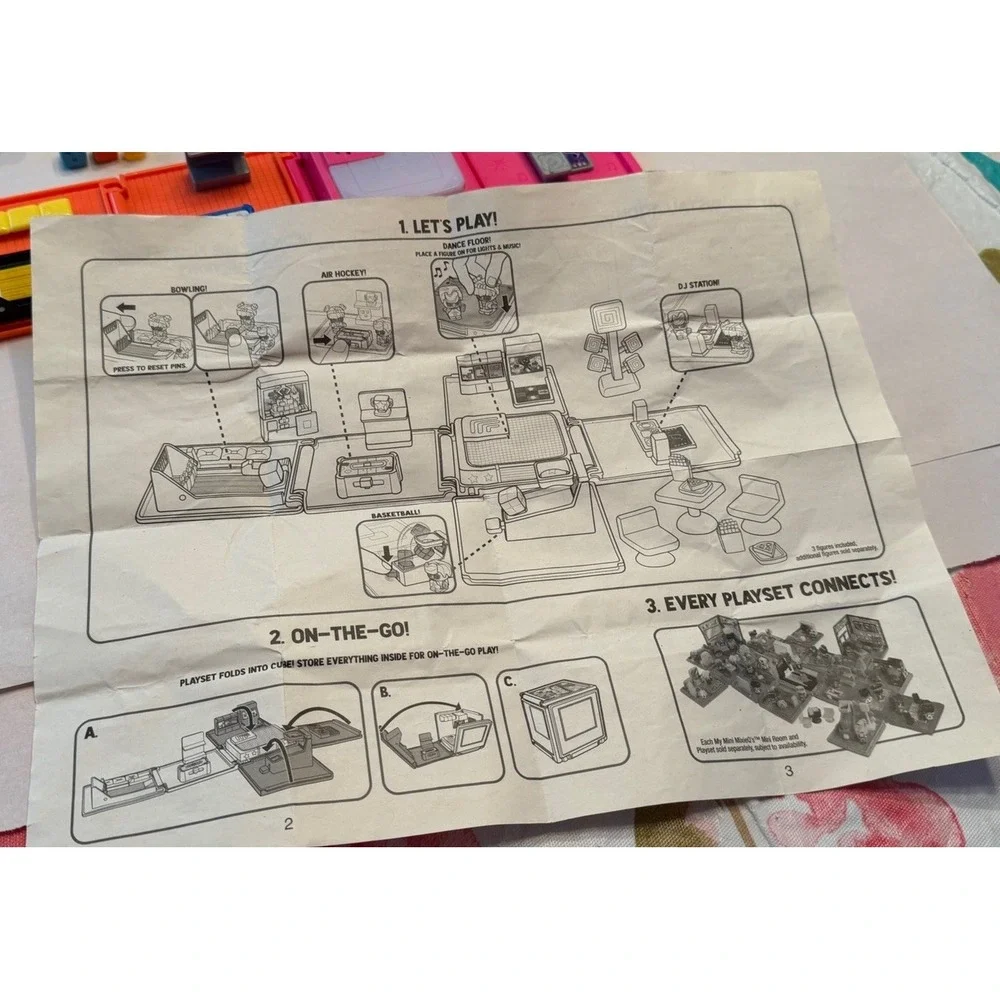 My Mini Mixie Q's Neon Arcade Playset & Accessories Complete Set Collectible